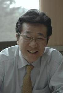 Dong-il (Dan) Cho portrait